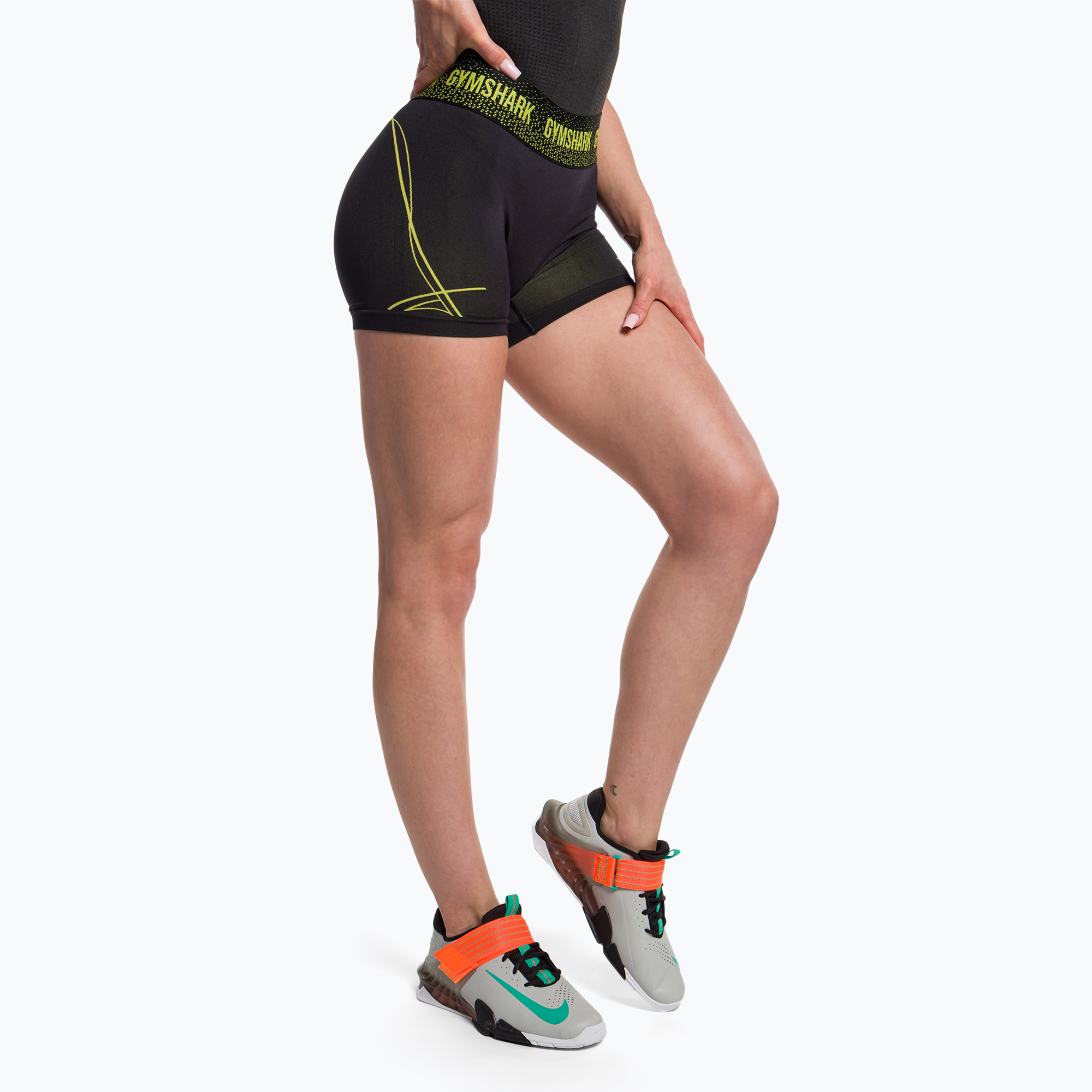 36%-kal olcsóbban.  Női edzőnadrág Gymshark Apex Seamless Low Rise zöld/fekete. Méret: L