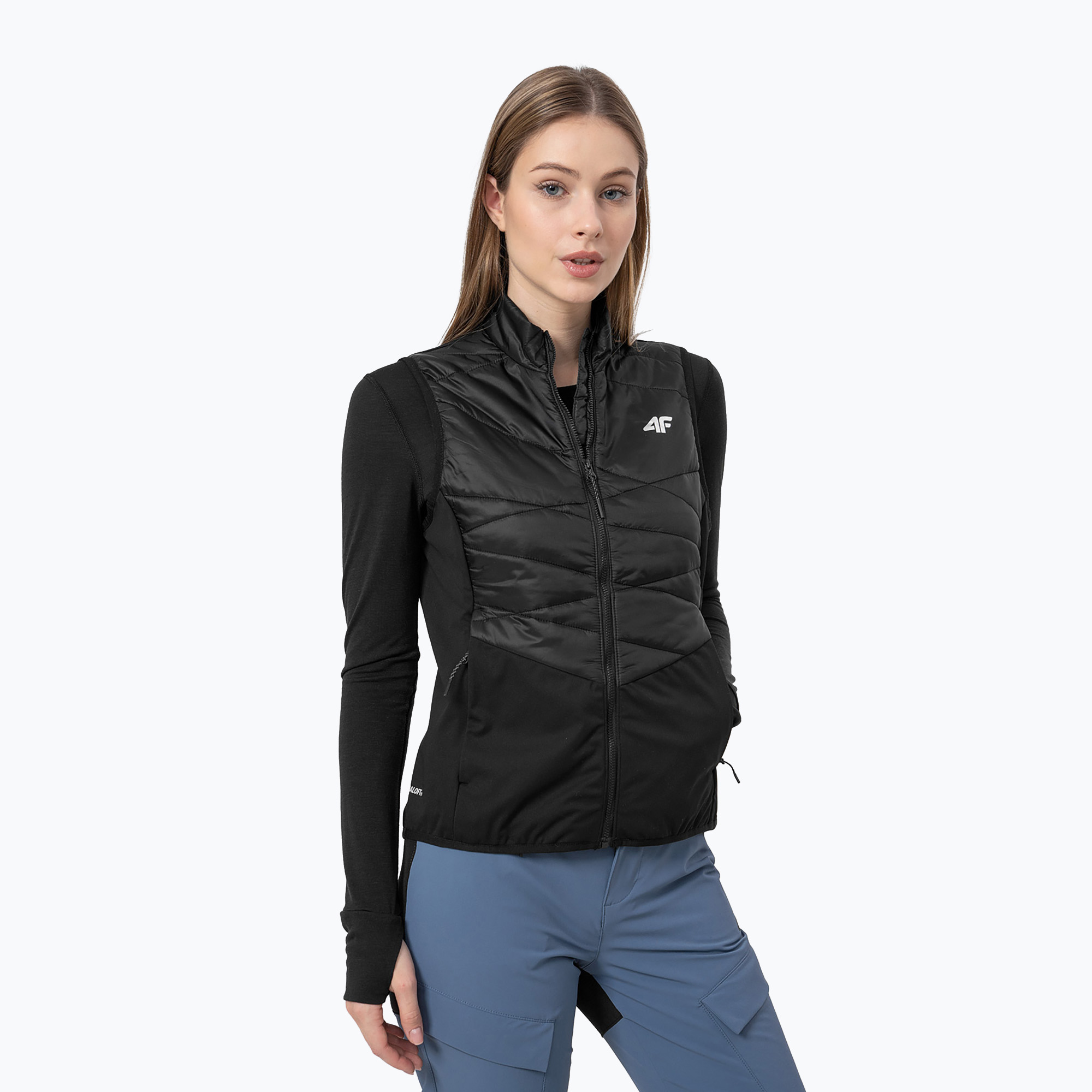 34%-kal olcsóbban.  Női trekkingmellény 4F BZD060 20S fekete H4Z22-BZD060. Méret: XS