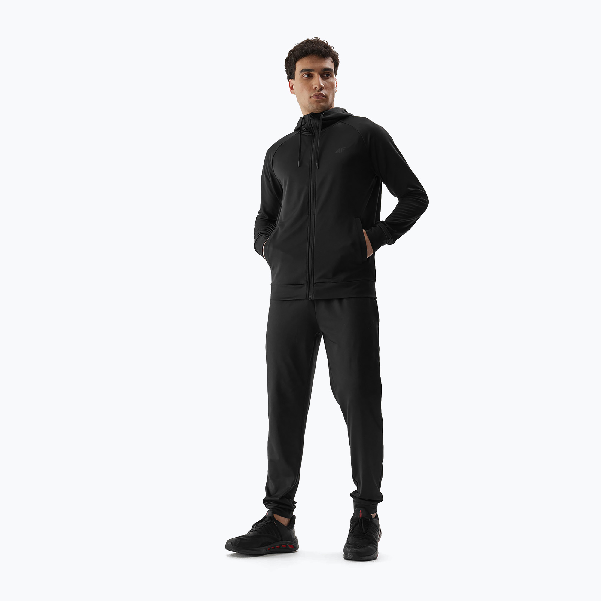29%-kal olcsóbban.  Férfi nadrág 4F M350 mély fekete. Méret: S