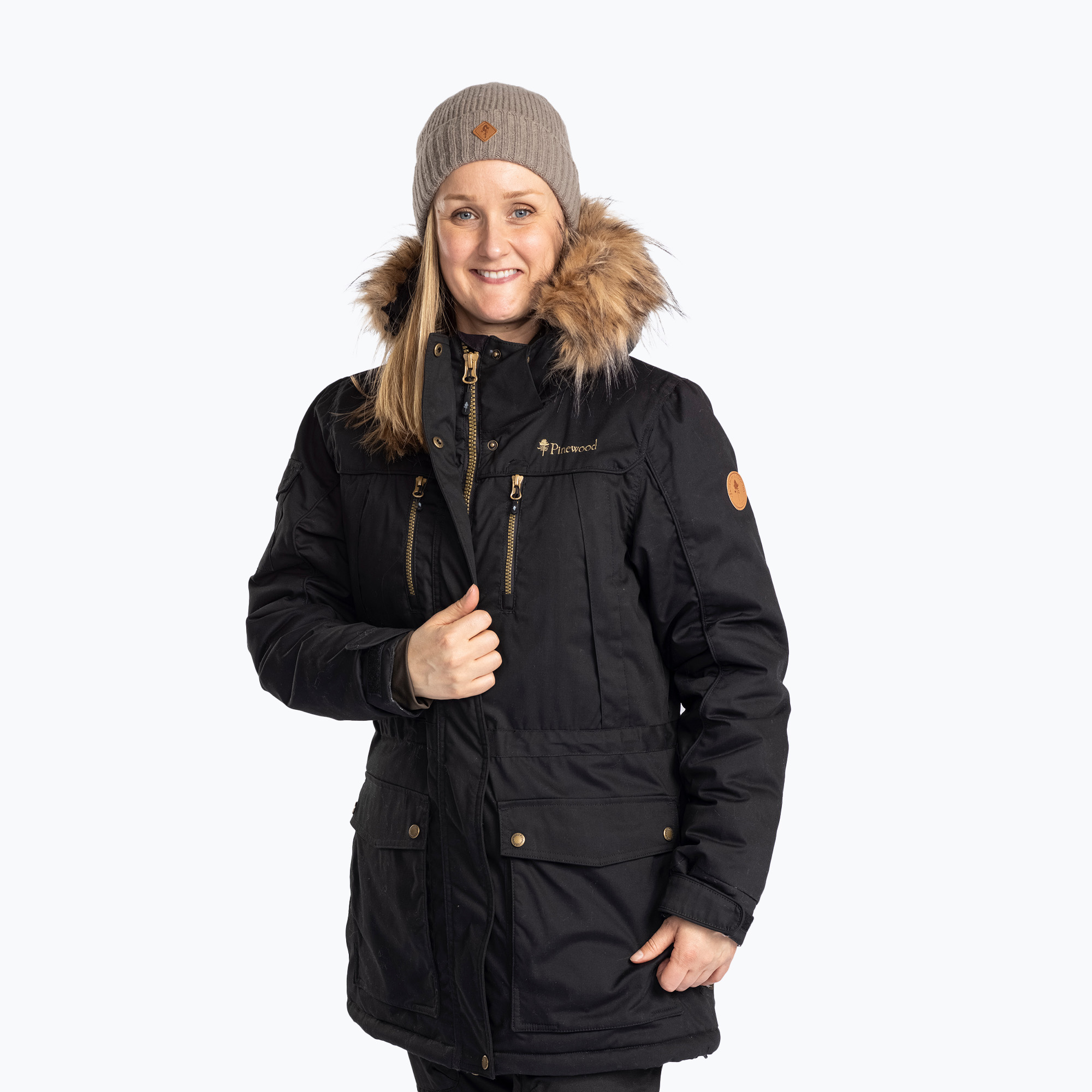 15%-kal olcsóbban.  Pinewood női pehelykabát Finnveden Winter Parka fekete. Méret: XS