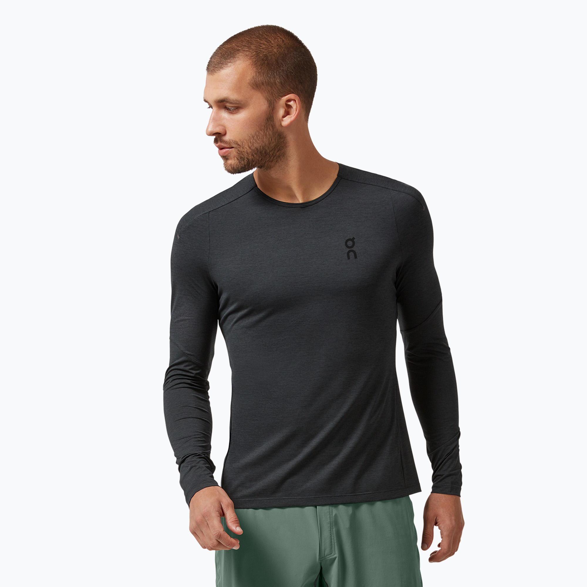 15%-kal olcsóbban.  Férfi On Running Performance hosszú ujjú fekete
