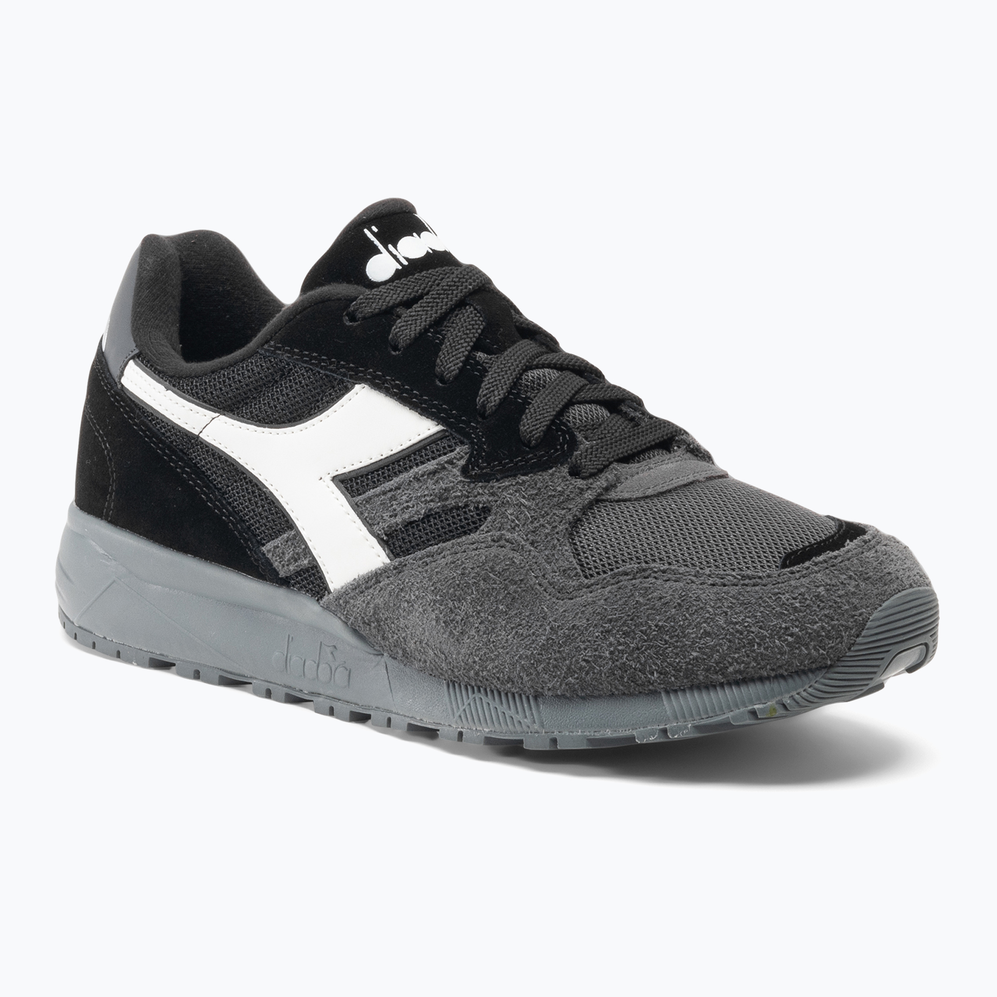 23%-kal olcsóbban.  Diadora N902 Hairy Suede fekete/fekete cipő