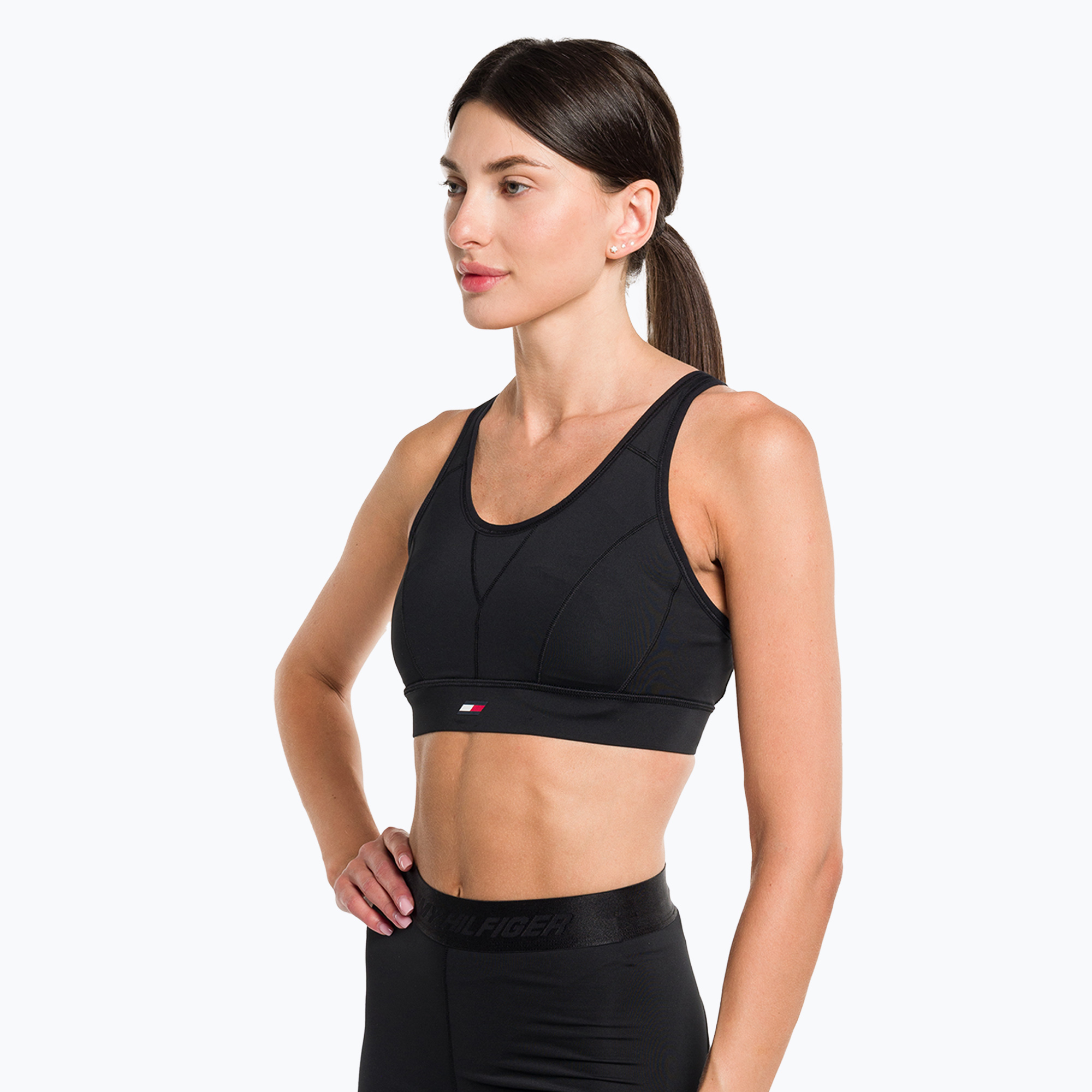 43%-kal olcsóbban.  Tommy Hilfiger Essentials High Int állítható pántos fitness melltartó fekete. Méret: L