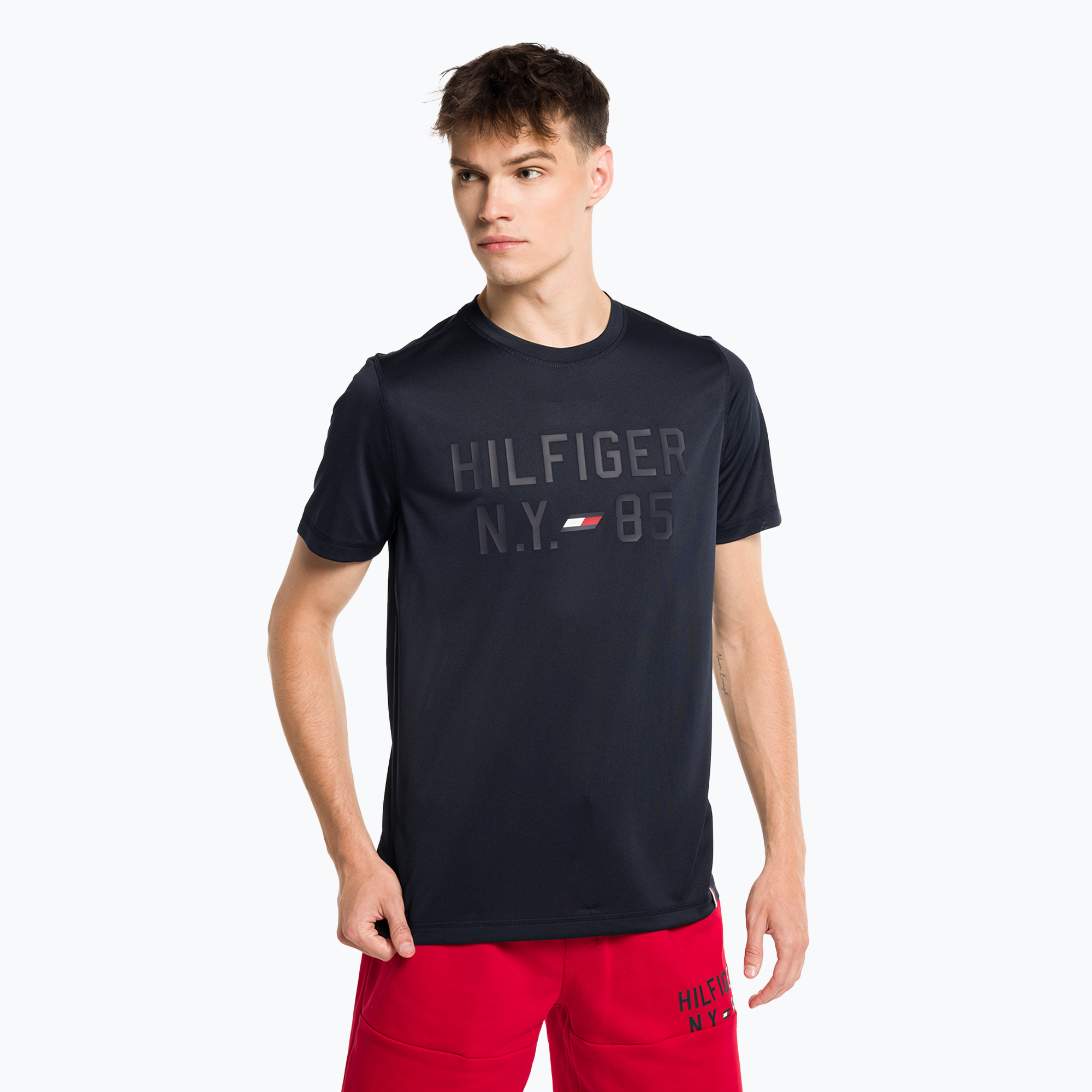 45%-kal olcsóbban.  Férfi Tommy Hilfiger grafikus tréning póló kék. Méret: L