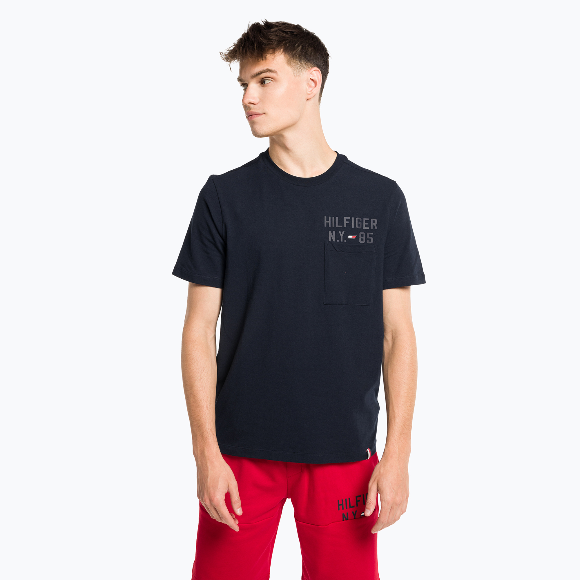 45%-kal olcsóbban.  Férfi Tommy Hilfiger grafikus póló kék. Méret: L