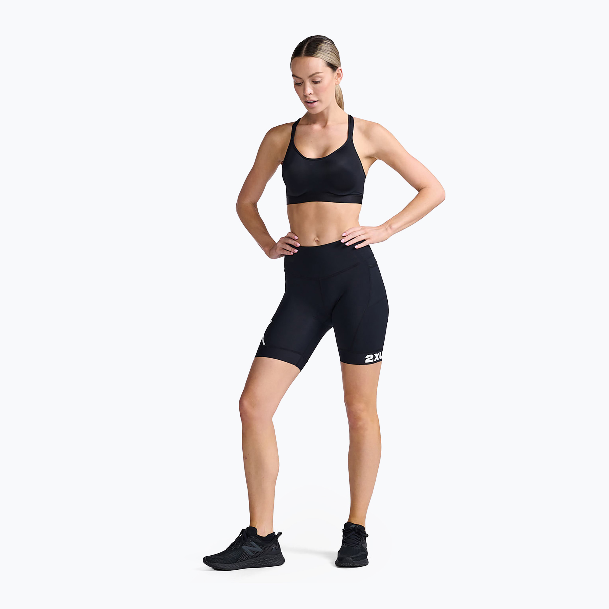 20%-kal olcsóbban.  Női triatlon rövidnadrág 2XU Core Tri fekete/fehér